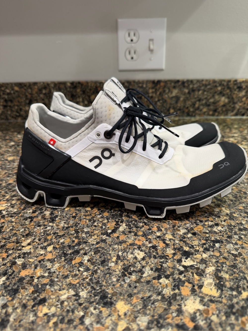 On Running ladies 8.5  White and Black Trail Sneakers